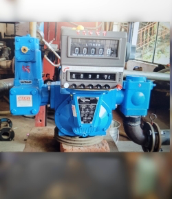 Mechanical flow meter for distillery