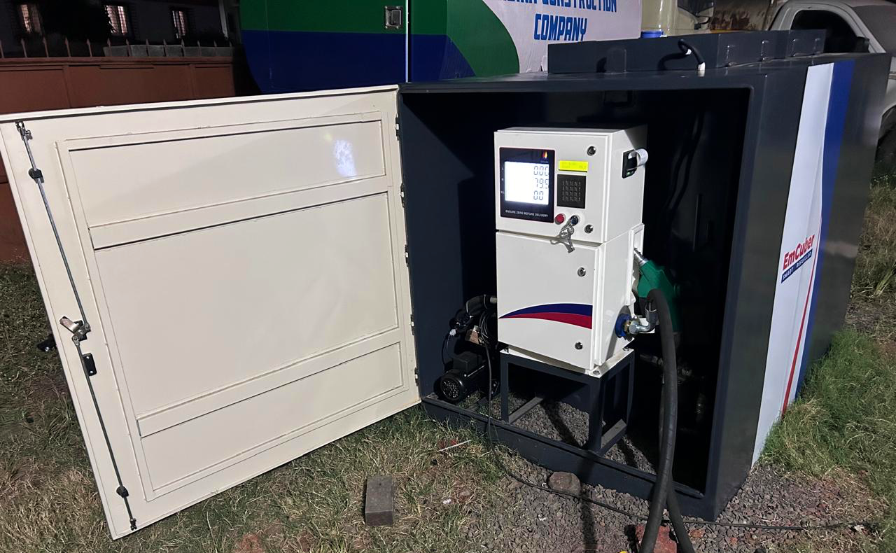 Dispenser with static tank